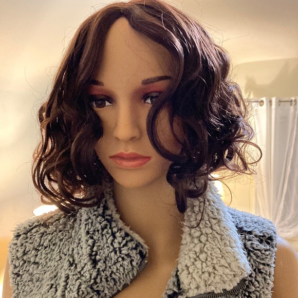 Light brown wig - Picture 1 of 4